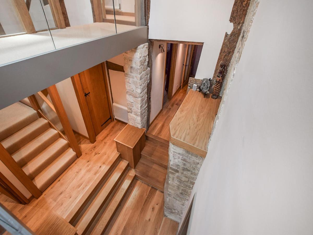 Mercia House Уинчкомб Экстерьер фото