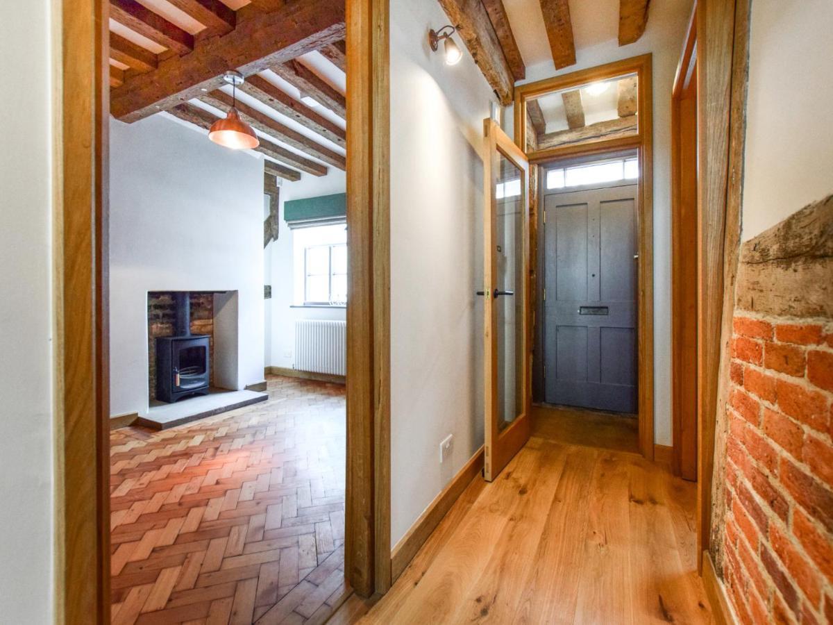 Mercia House Уинчкомб Экстерьер фото
